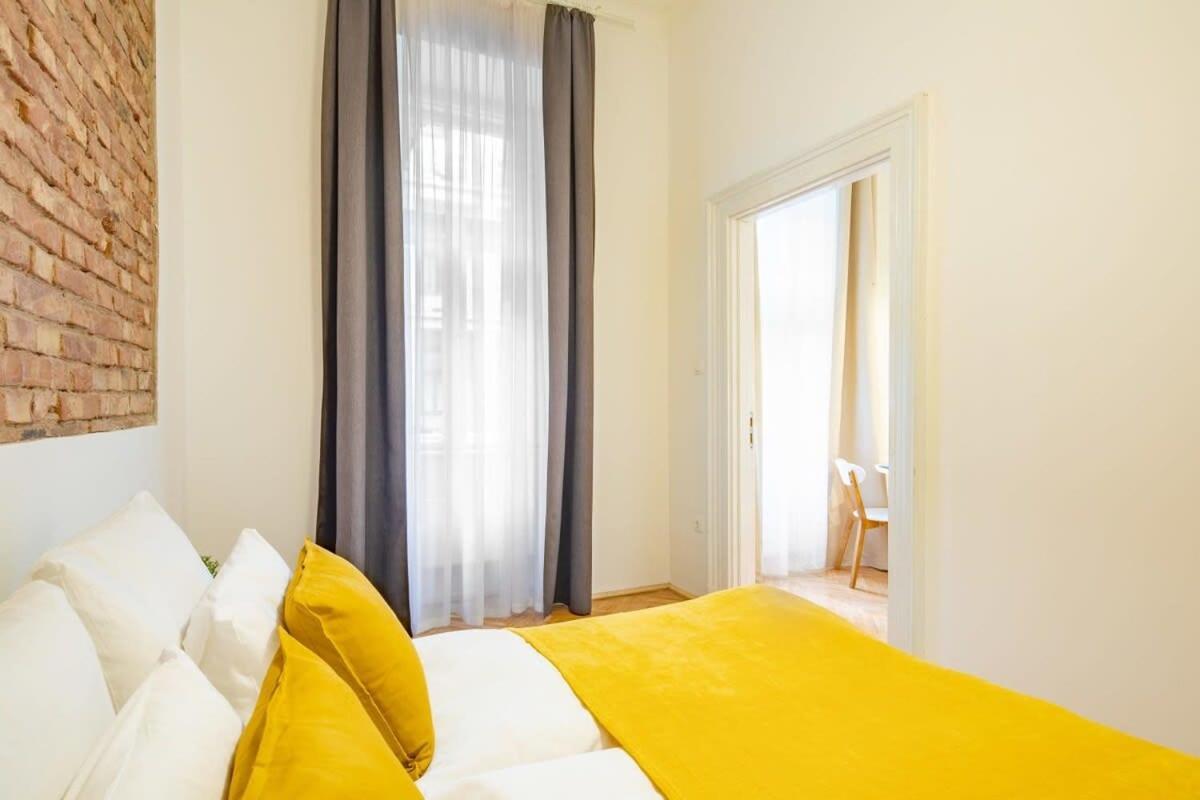 Quiet Comfort - Central Buda Budapest Esterno foto